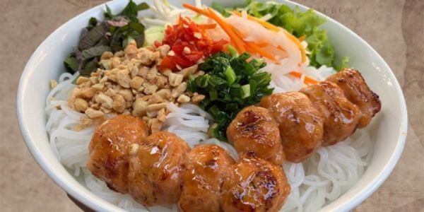 Bún Thịt Xào & Xôi Mặn - Hai Kiều