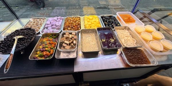 Tiệm Trà Cô Ba