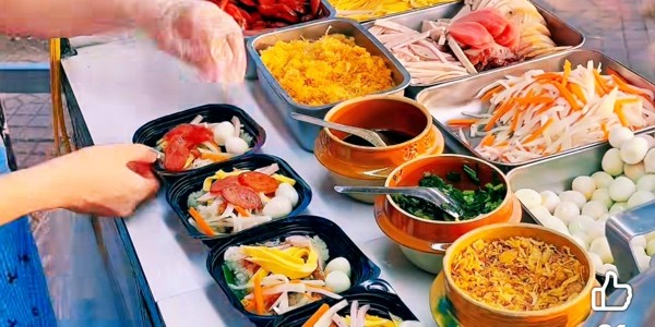 Thêm Nguyễn - Xôi Thập Cẩm, Bánh Mì Thập Cẩm & Nước Ép