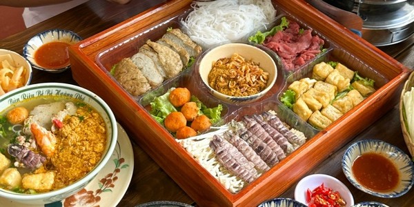 Bún Riêu Bề Bề Hoàng Phố