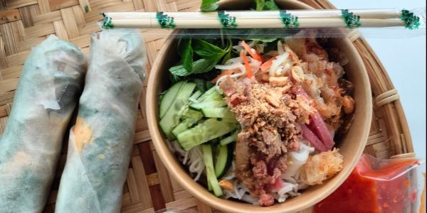 Quán Cô Út Tây Sơn - Bánh Cuốn Tây Sơn, Bún Thịt Nướng - 73 Chế Lan Viên