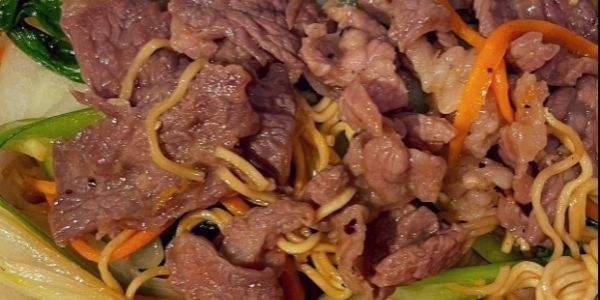 Gà Con Quán - Mì Xào Bò & Mì Xào Trứng