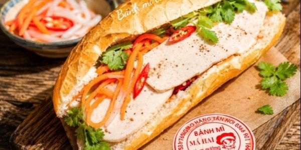 Bánh Mì Núp Hẻm - Nguyễn Thị Minh Khai