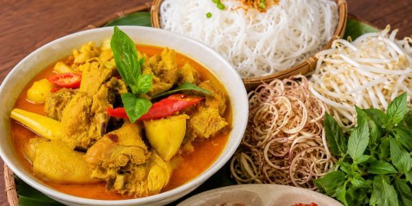 Tiệm Cà Ri Vịt Cô 2