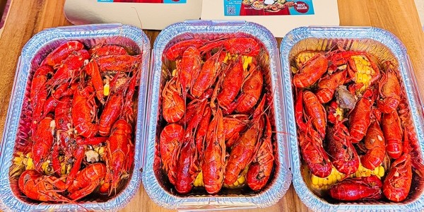 Tôm Hùm Đất Cajun - Tiệm Chú Trọc - 90 Thành Thái
