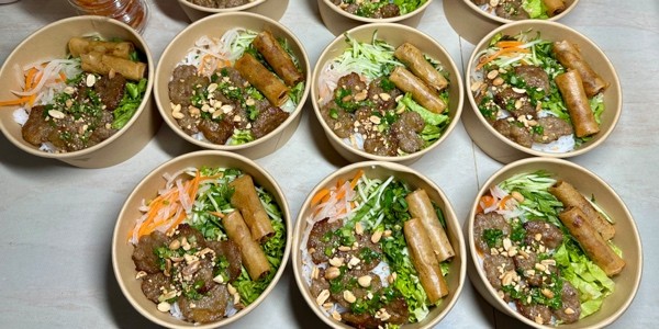 Bún Trộn & Thịt Viên Nướng - Võ Văn Kiệt