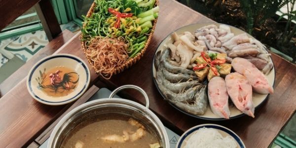 TIỆM LẨU NHÀ BÁ HỘ