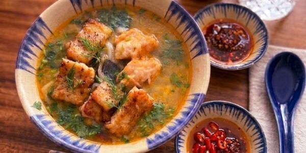 Bánh Canh Bột Mì Cá Lóc Chả Cua - Gánh Huế