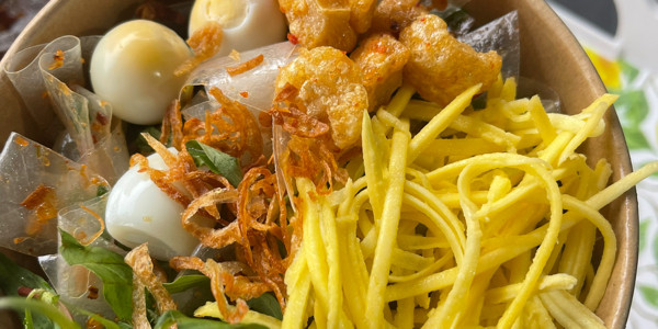 Uyên Tea & Banh Tráng Trộn