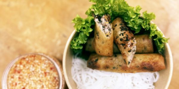 Bún Chả Giò Cô Uyên