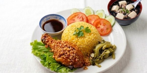 Cơm Gà Xối Mỡ - Mì Xào - Quán Thuận