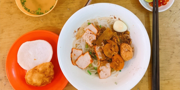 Hủ Tiếu Khô Nhà Gỗ