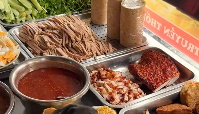 Bánh Mì 1990 FOOD - Bò Kho, Xíu Mại & Mì Trộn - 292 Bùi Thị Xuân