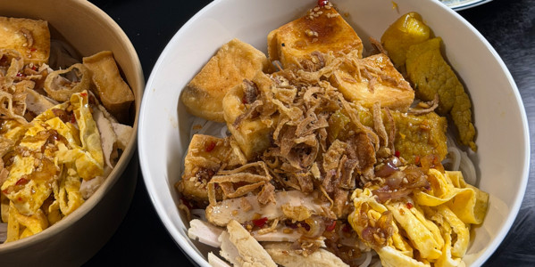 3 Khiêm - Mỳ Quảng & Bún Xì Dầu