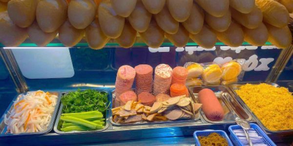 Bánh Mì Sài Gòn - Xuân La