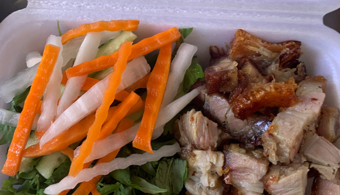 Bé Na - Bánh Mì Heo Quay - 760D Trần Hưng Đạo