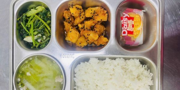 Tiệm Cơm Nhà Vũ - Cơm Văn Phòng -  82 Đường Số 3