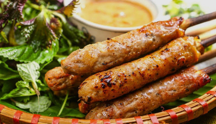 Tiệm Nhà Yến Nhi - Nem Nướng, Mẹt Cuốn & Nước Ép - Lê Quang Đạo