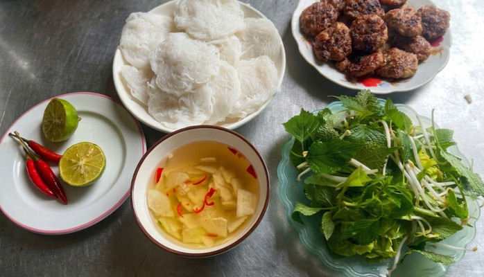 Bún Chả Cô Luyến Chợ Nam Thành - Bún Chả - 41A Nguyễn Sơn