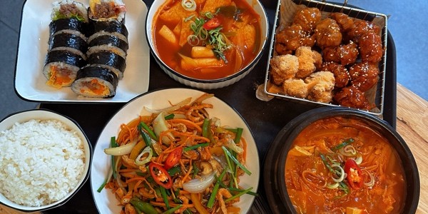Kitchen Ăn Gì Cũng Được - Võ Thị Sáu