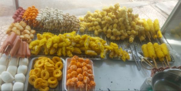 Bánh ướt - Bánh cuốn bột gạo & Gà rán - 679/2 Phạm Hữu Lầu