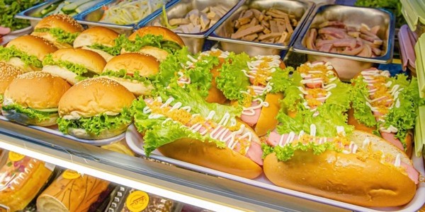 Anh Quân Bakery - 560 Trưng Nữ Vương