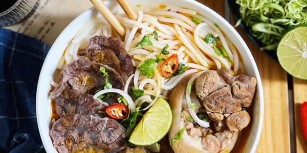 Thuỷ Bún - Bún Bò Huế Sợi To