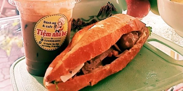 Tiệm Bánh Mỳ & Cafe Nhà Bơ