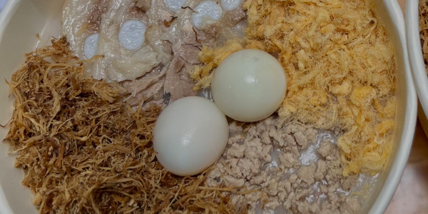 CHÁO SƯỜN CHỊ MEO