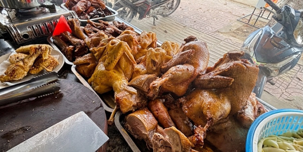 A Quắn - Cơm Chiên Khìa Nước Dừa