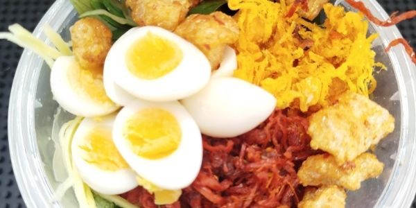 Tiệm Bánh Tráng & Trà Sữa Nhà Tí