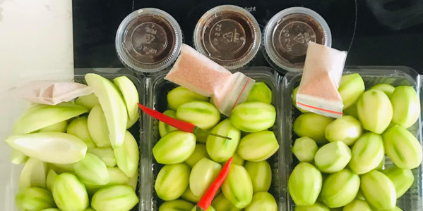 Ăn Vặt Chichi - Cóc Xoài Non Mắm Ruốc - Tôn Đản