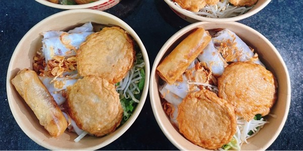 Bánh Cuốn Bắc Sen Vàng