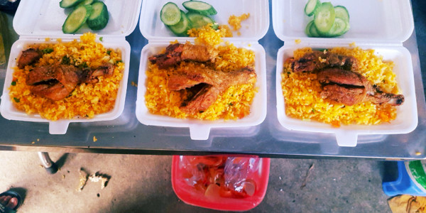 TIỀN KÝ - Cơm Gà Xối Mỡ, Cơm Sườn Chua Ngọt & Cơm Chiên Cá Mặn