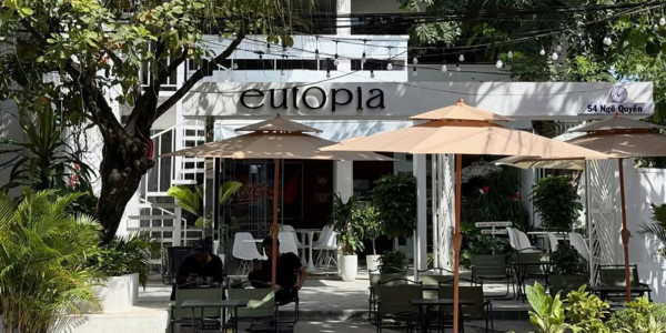 EUTOPIA Cafe & Bistro