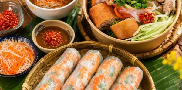 Bún Nước Tương & Thị Xào - Ăn Vặt Cô Tư 1