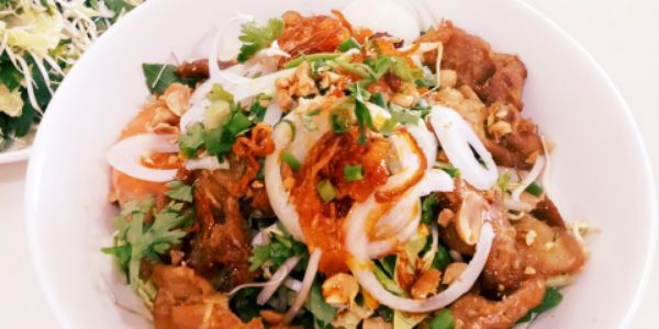 Mì Quảng Cô Dung An Lão