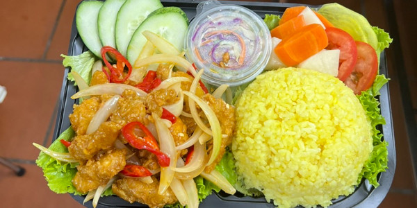 Seoul 124 - Cơm Gà, Gà Rán & Mỳ Cay