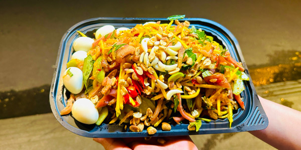 Tré Trộn Nhi Nhi - Chân Gà Sốt Thái