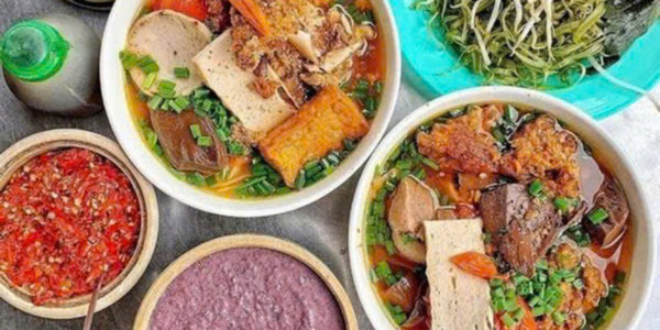 Bún Riêu Cô Mai - Huỳnh Tấn Phát