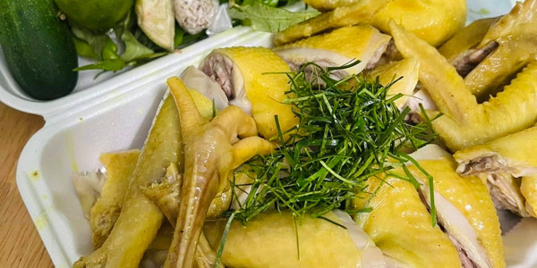 Mai Vy - Gà Ta Hấp Hành Nấm & Chân Gà Hấp Nướng - Dĩ An