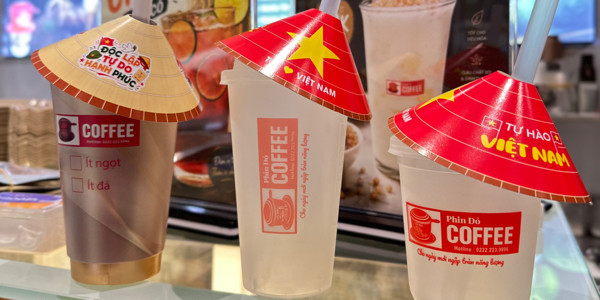 Cà Phê Phin Đỏ