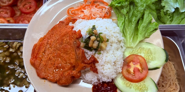 Cơm Tấm Hòa - 44 Nguyễn Tất Thành