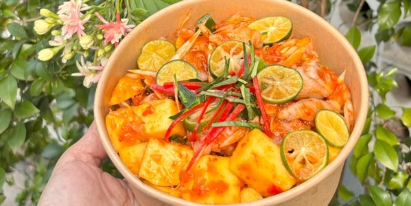 Chân Gà Nhà Nâu - Nguyễn Huy Tưởng