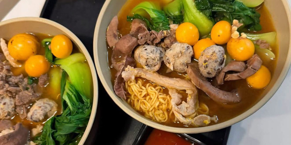 Yum Ume - Mì Chua Cay & Bánh Gà