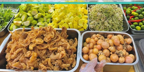 Chân Gà Sốt Thái Sam Sam - Lý Tự Trọng