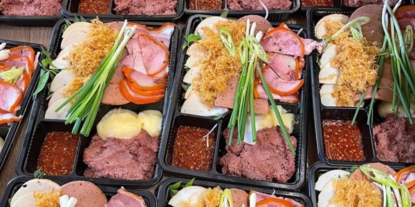 Bánh Mì Yến - Hoàng Việt
