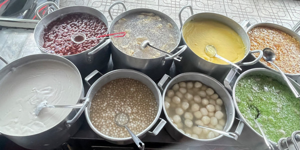 Chè Cung Đình Huế - Bánh Xèo & Nem Lụi - 220 Trần Tất Văn, Kiến An