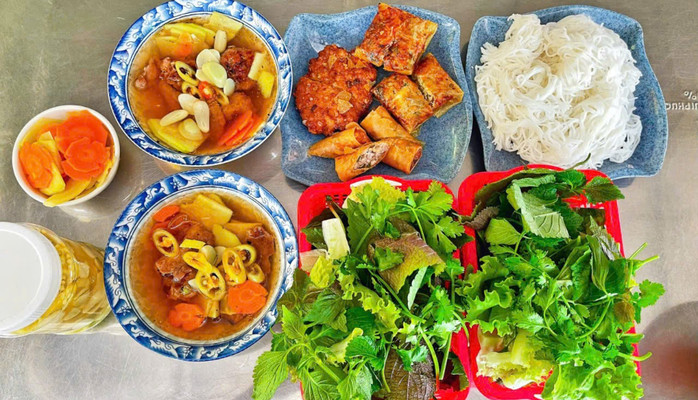 Quán Ốc Nhỏ - Bún Chả Hà Nội - 164 Trần Bình Trọng