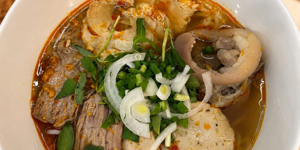 Bếp Bee Mặp - Bún Bò - Phạm Văn Đồng